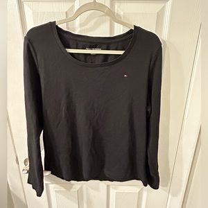 NWOT Tommy Hilfiger Women’s Long Sleeve Scoop Neck Tee